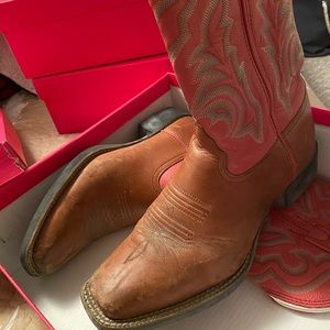 Cowgirl boots 7.5 tony lama